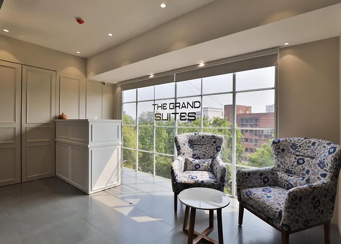 Hotel The Grand Suites